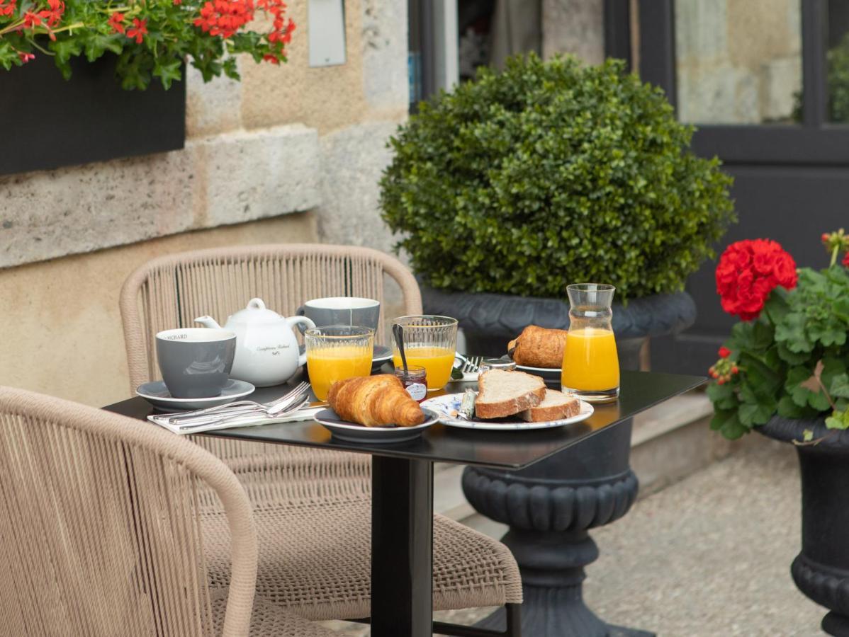 Отель Relais De La Loire Монтливо Экстерьер фото